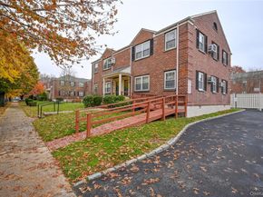 69-25 215th A, Bayside NY 11364