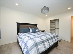 69-25 215th A, Bayside NY 11364