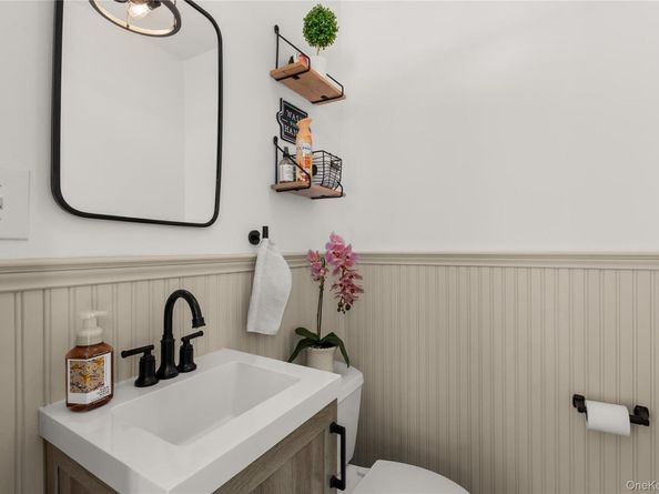 12 Georgia Road, Amityville NY 11701