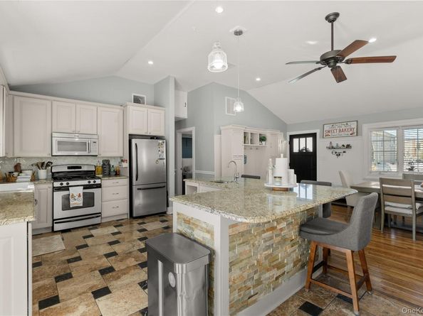 12 Georgia Road, Amityville NY 11701