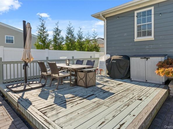 12 Georgia Road, Amityville NY 11701