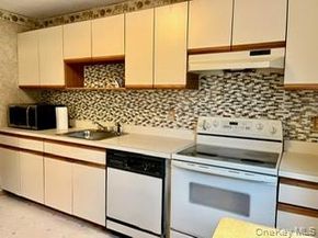 46 Blue Point Road E, Holtsville NY 11742