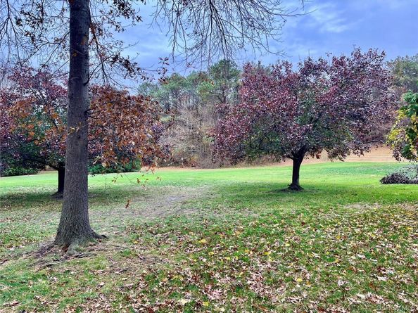 46 Blue Point Road E, Holtsville NY 11742