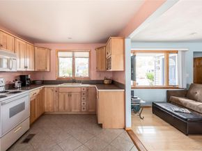 21 Woodridge Road, Hampton Bays NY 11946