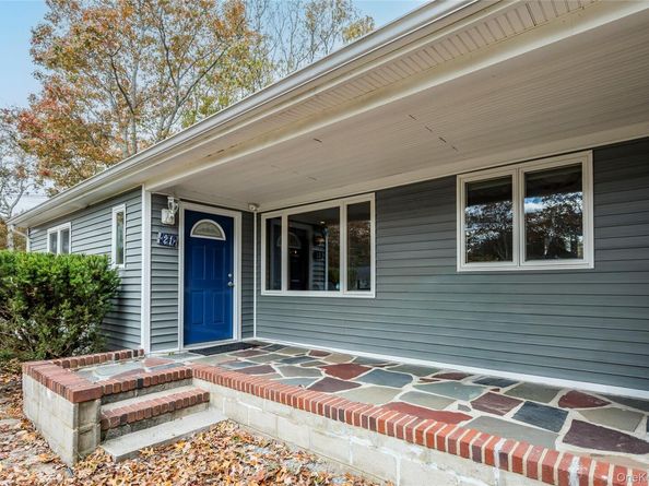 21 Woodridge Road, Hampton Bays NY 11946