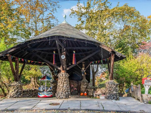 83 Alta Avenue, Yonkers NY 10705