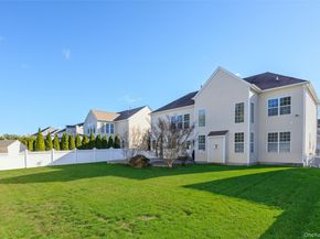 33 Pinehurst Drive, Mount Sinai NY 11766