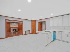 1 Holbrook Street, Bay Shore NY 11706