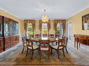 28 Old Neck Road S, Center Moriches NY 11934