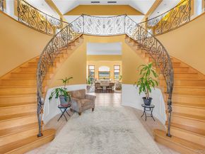 28 Old Neck Road S, Center Moriches NY 11934