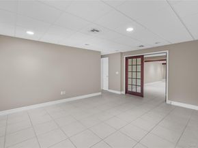 28 Old Neck Road S, Center Moriches NY 11934