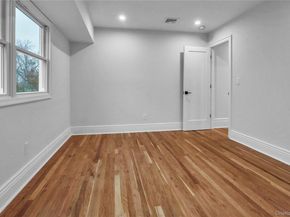 9 Susan Lane, Dix Hills NY 11746