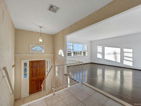 110 Beverly Road, Yonkers NY 10710