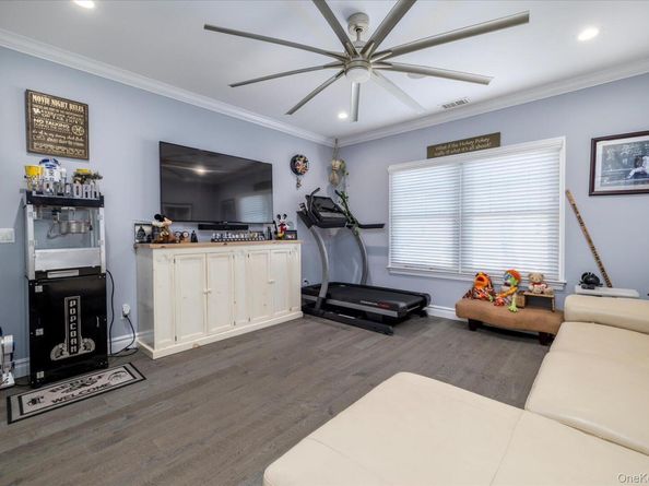 54 Ocean Watch Court 54, Freeport NY 11520