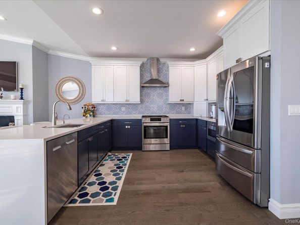 54 Ocean Watch Court 54, Freeport NY 11520