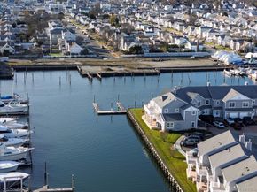 54 Ocean Watch Court 54, Freeport NY 11520