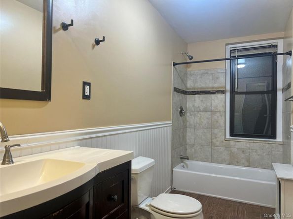 96-11 65 Rd 1, Rego Park NY 11374