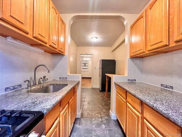 96-11 65 Rd 1, Rego Park NY 11374