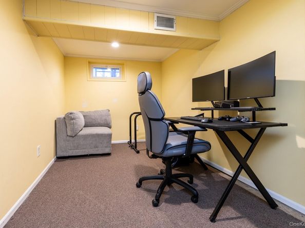 16 E Hill Drive, Smithtown NY 11787