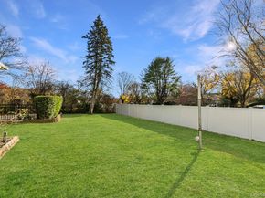 16 E Hill Drive, Smithtown NY 11787