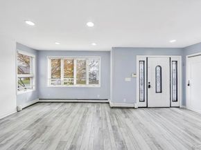 297 Catskill Avenue, Lindenhurst NY 11757