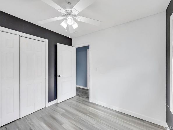 297 Catskill Avenue, Lindenhurst NY 11757