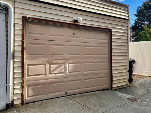 7845 79th Place, Glendale NY 11385