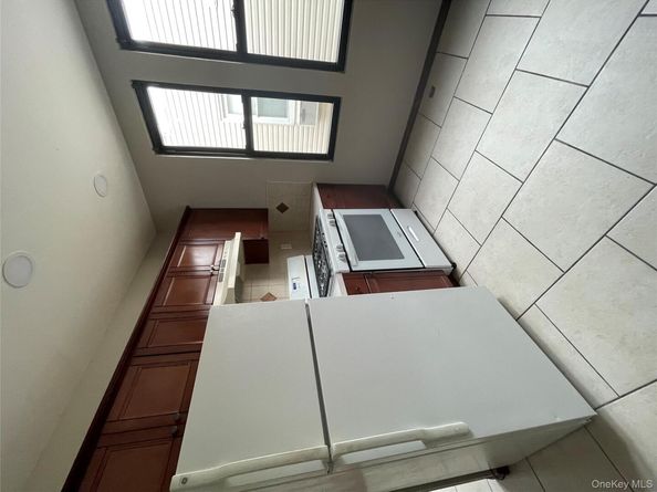 7845 79th Place, Glendale NY 11385