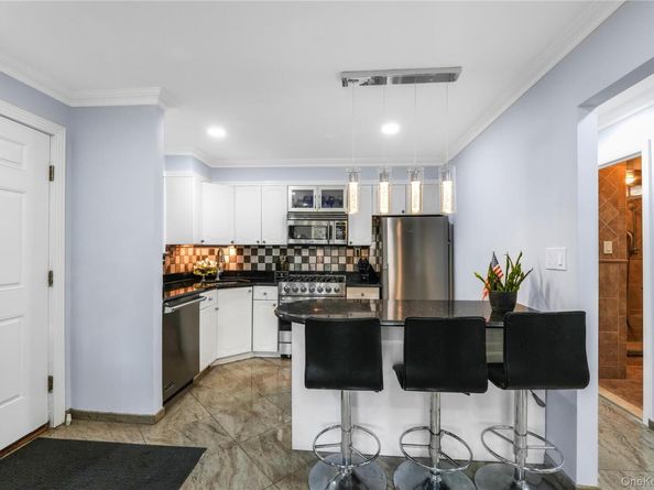 427 Schorr Drive 36A, College Point NY 11356