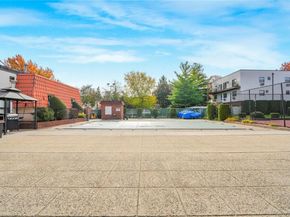 427 Schorr Drive 36A, College Point NY 11356