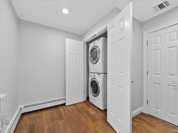 7 Claire Avenue, Huntington Station NY 11746