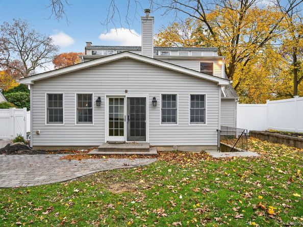 7 Claire Avenue, Huntington Station NY 11746