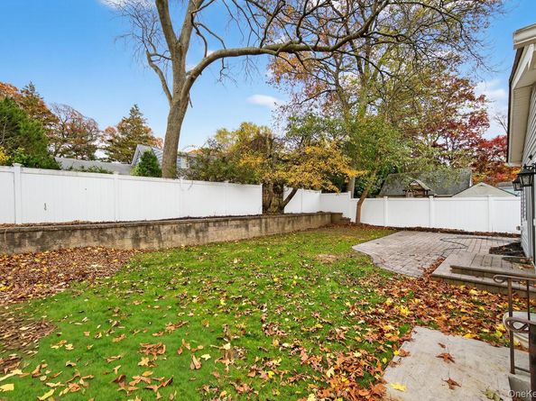 7 Claire Avenue, Huntington Station NY 11746