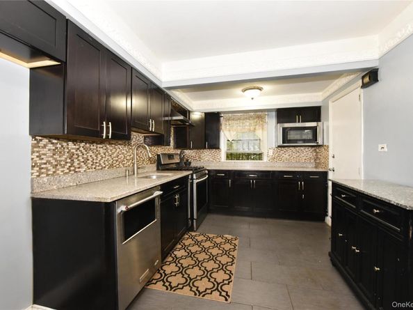 407 Second St Street, Elmont NY 11003