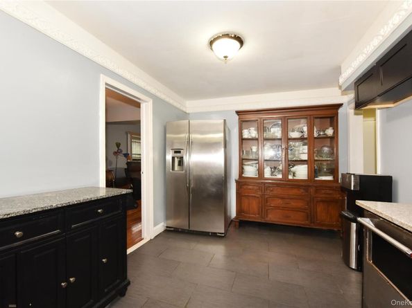 407 Second St Street, Elmont NY 11003