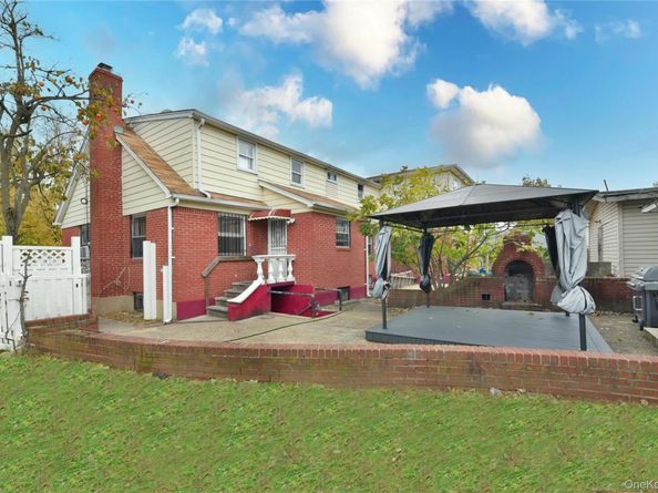 407 Second St Street, Elmont NY 11003