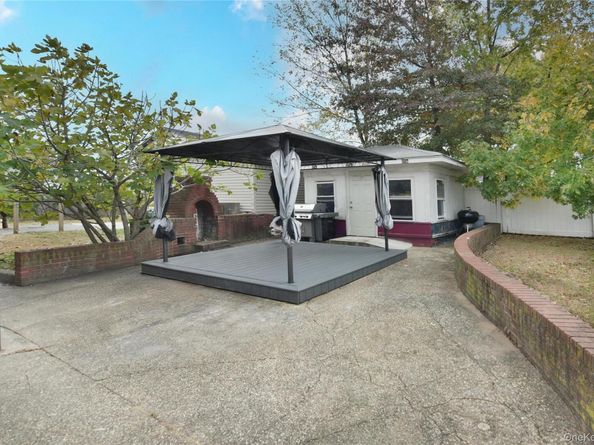 407 Second St Street, Elmont NY 11003