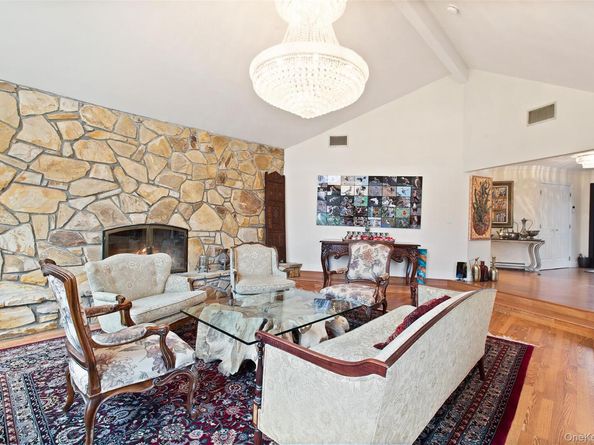 22 Franklin Drive, Mahopac NY 10541