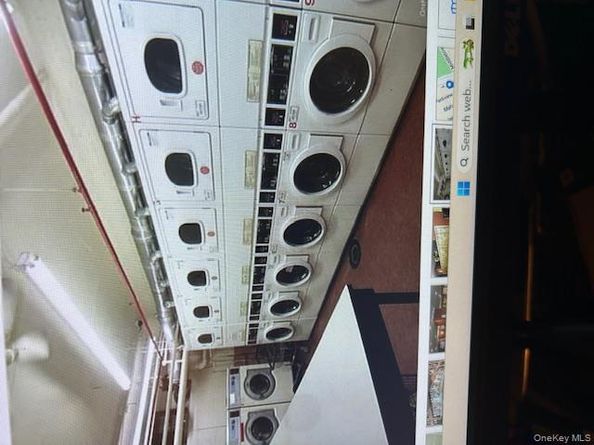 3121 Middletown Road, Bronx NY 10461