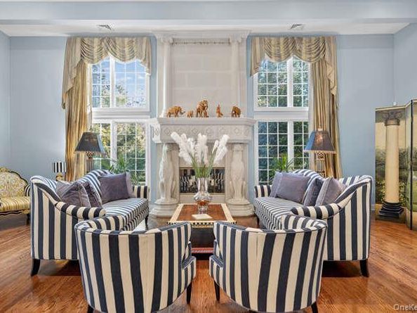 12 Donna Drive, Oyster Bay NY 11771