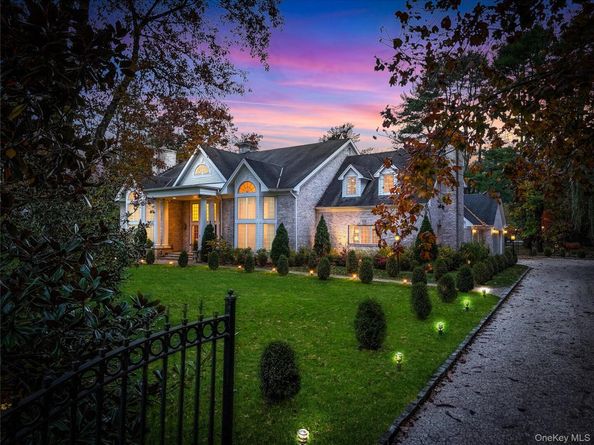 12 Donna Drive, Oyster Bay NY 11771