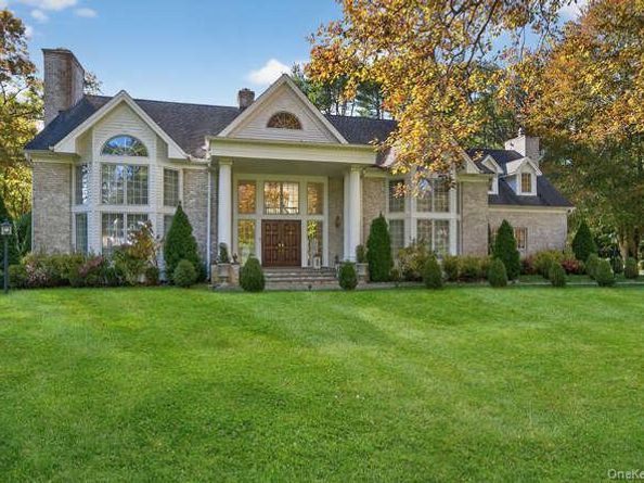 12 Donna Drive, Oyster Bay NY 11771