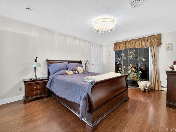 12 Donna Drive, Oyster Bay NY 11771