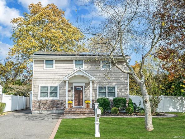 785 Franklyn Avenue, Bohemia NY 11716