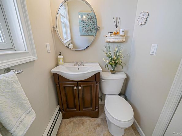 785 Franklyn Avenue, Bohemia NY 11716