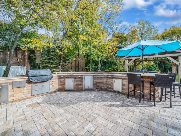 785 Franklyn Avenue, Bohemia NY 11716