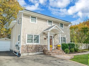 785 Franklyn Avenue, Bohemia NY 11716