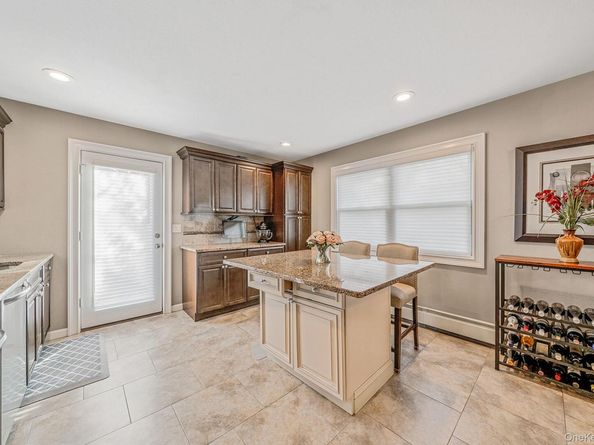 785 Franklyn Avenue, Bohemia NY 11716