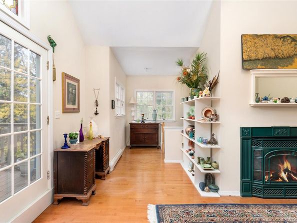 20 Stony Road, Stony Brook NY 11790