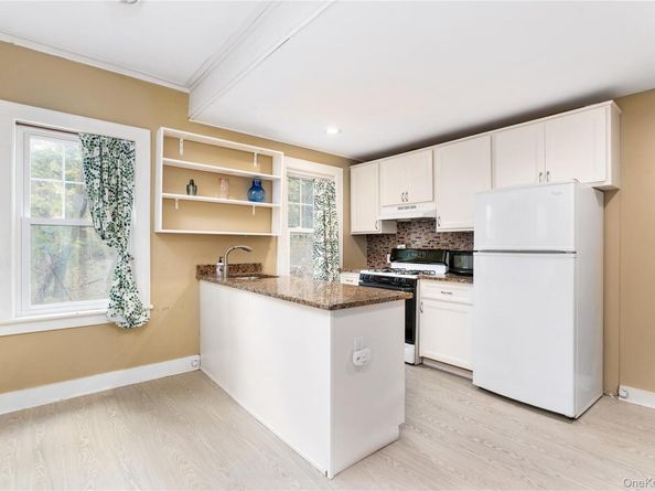 20 Stony Road, Stony Brook NY 11790